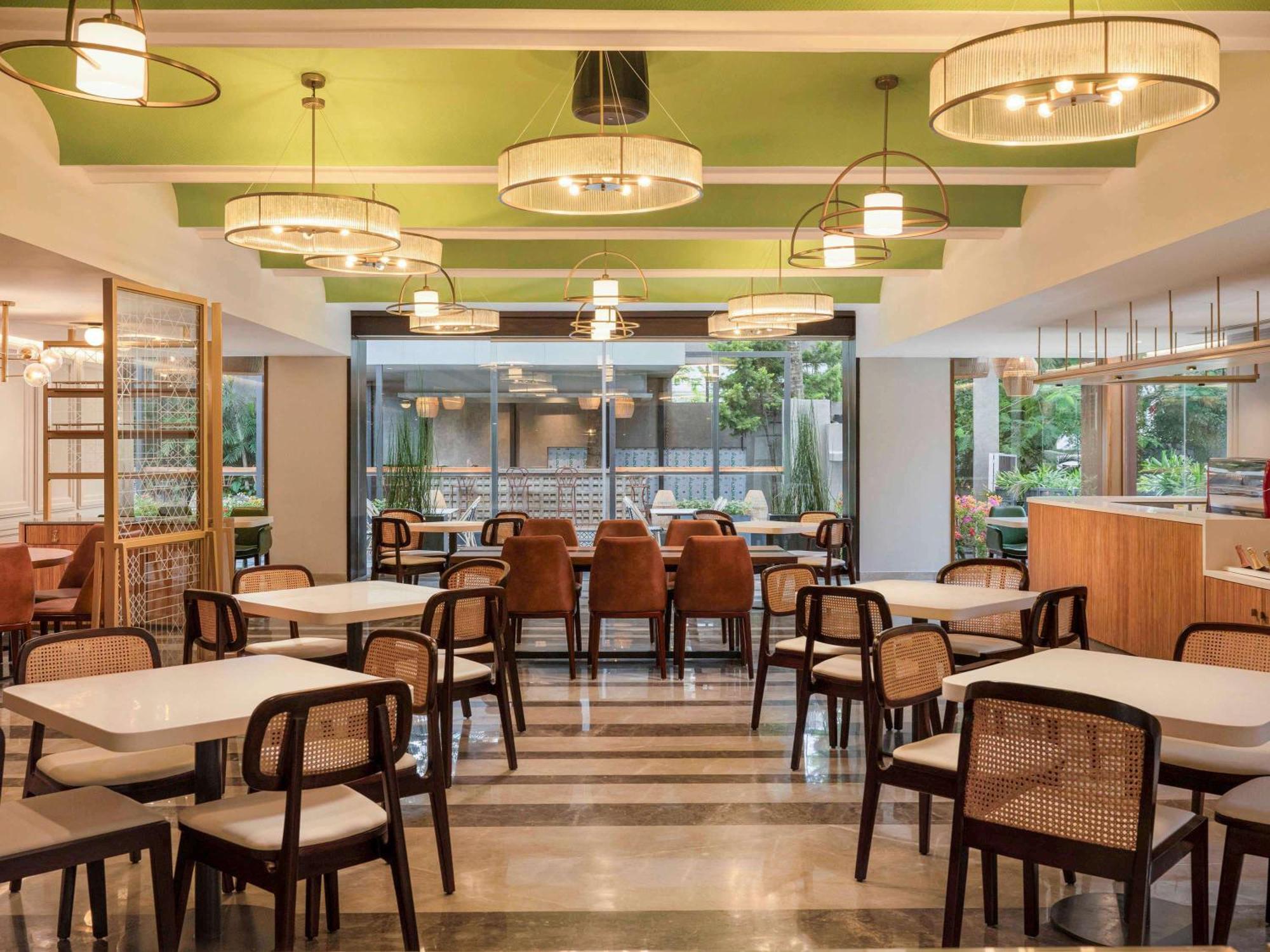 Grand Mercure Bangalore - An Accor Brand Exterior foto